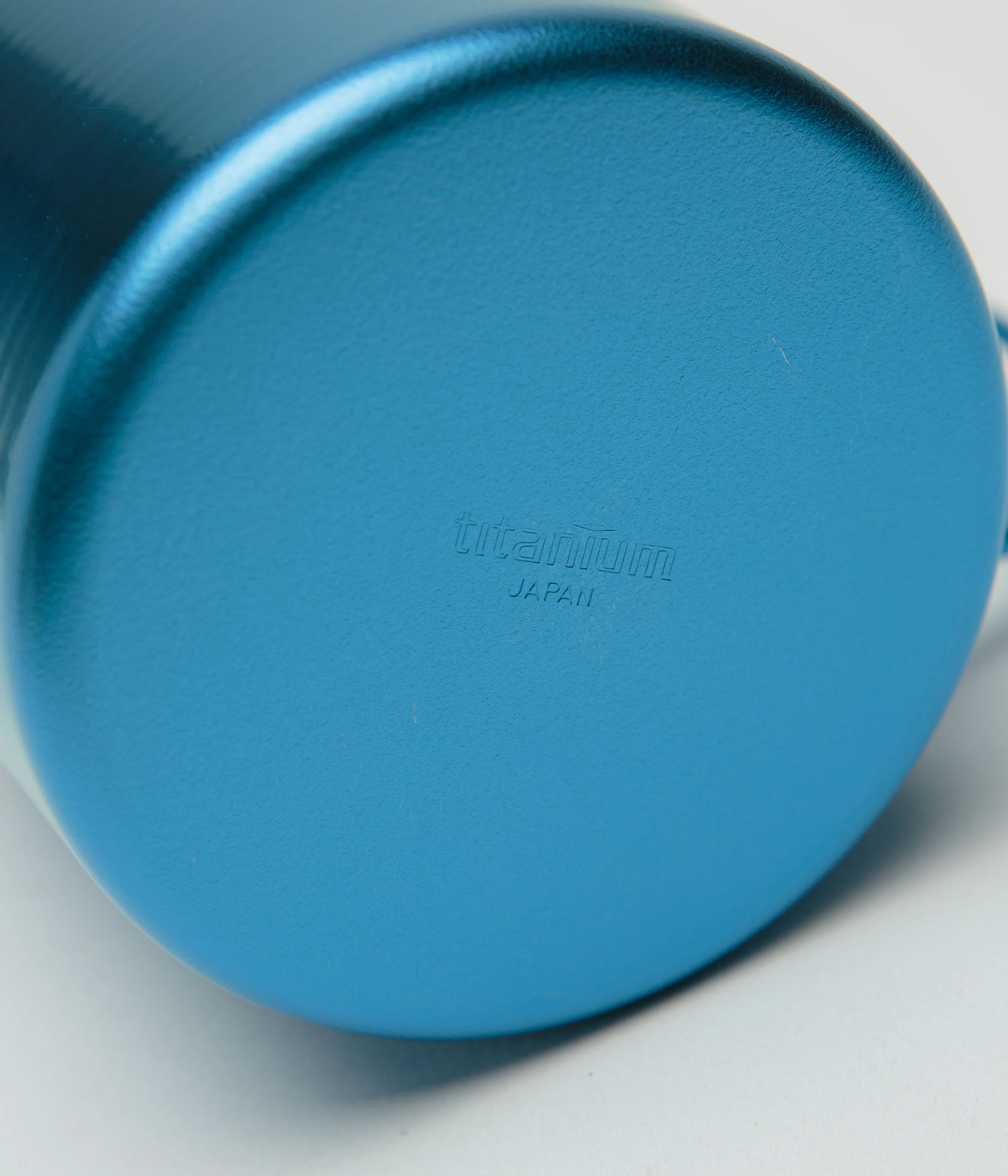 Snow Peak Titanium Double Wall 450ml Mug - Anodized Blue - Image 4
