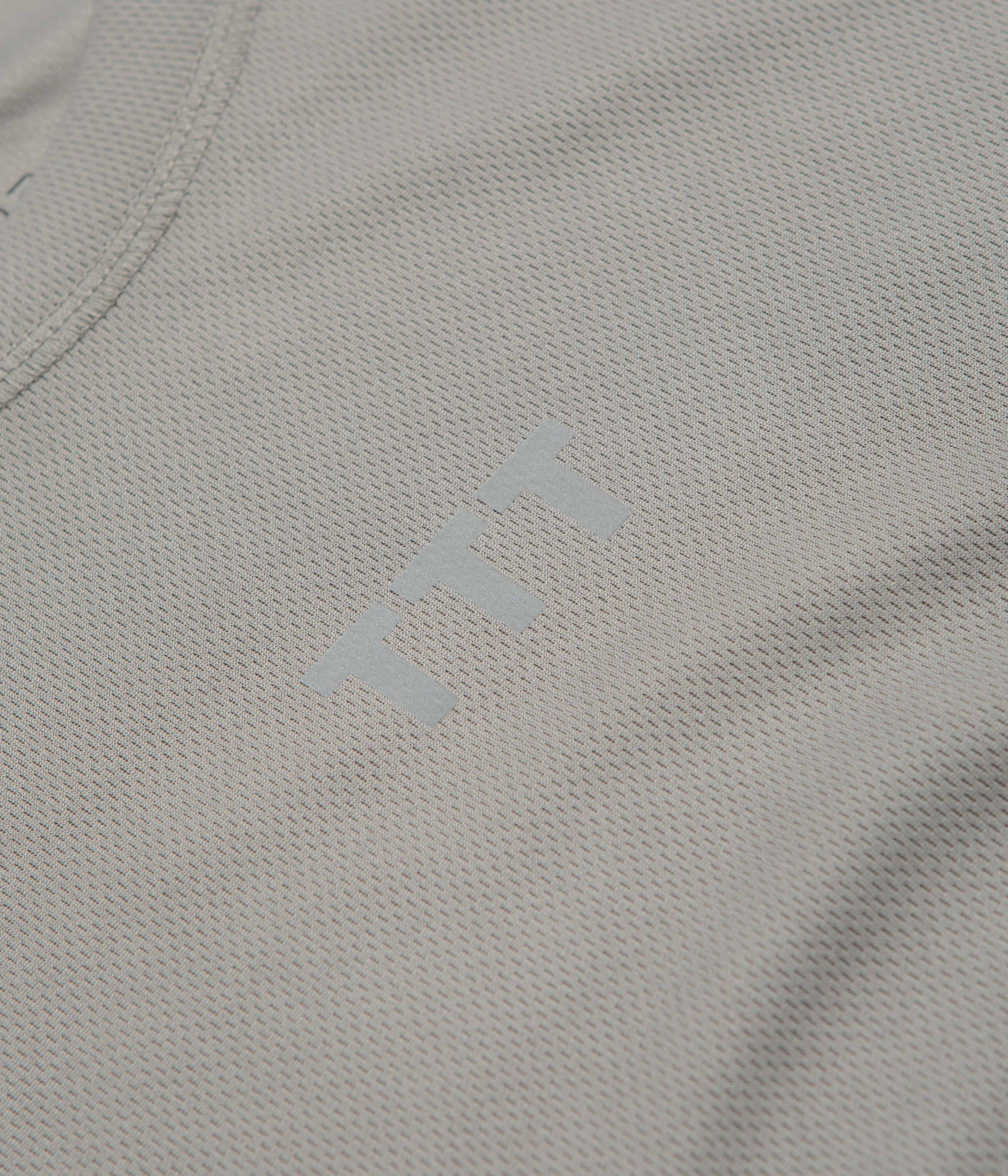 The Trilogy Tapes Running Long Sleeve T-Shirt - Grey - Image 4