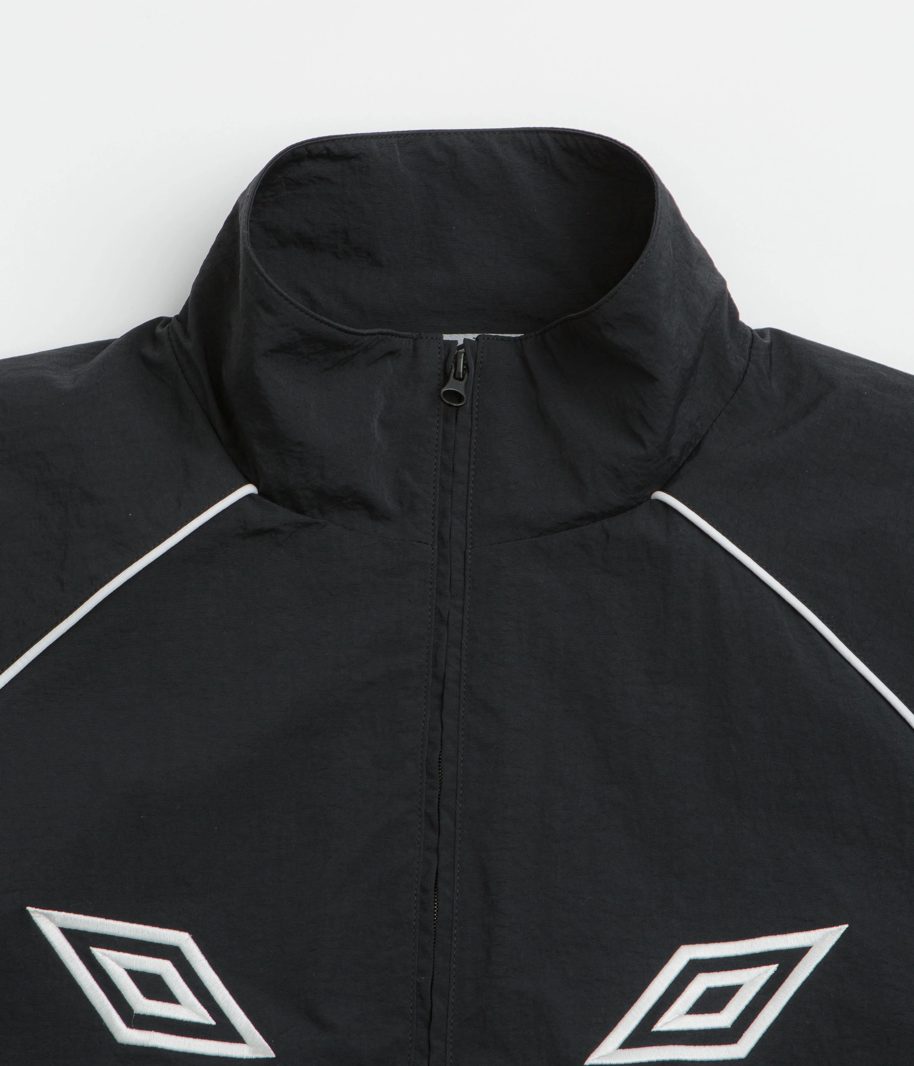 Umbro Eyes Tracksuit Jacket - Carbon Black - Image 4