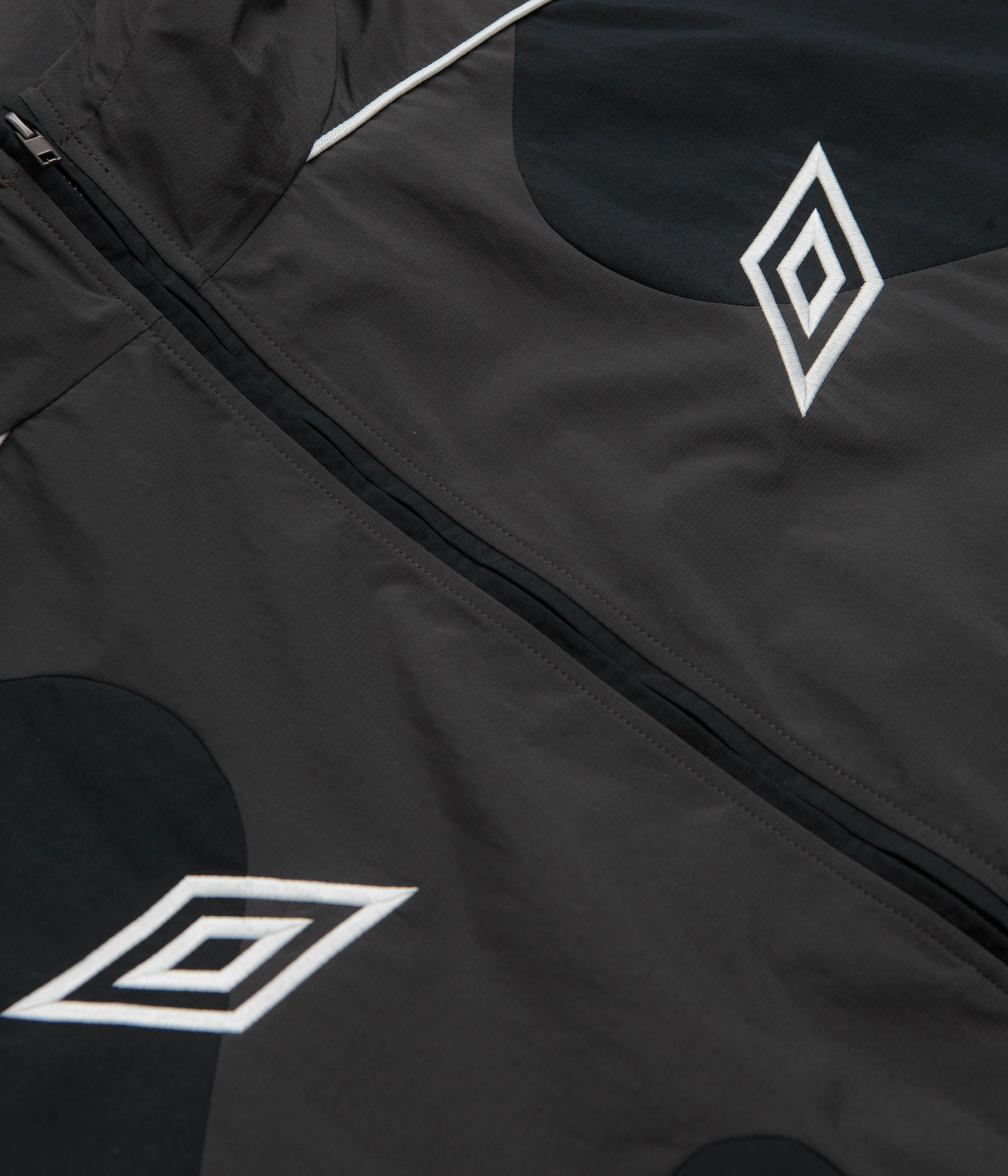 Umbro Guarding Masked Tracksuit Jacket - Black Charcoal - Image 5