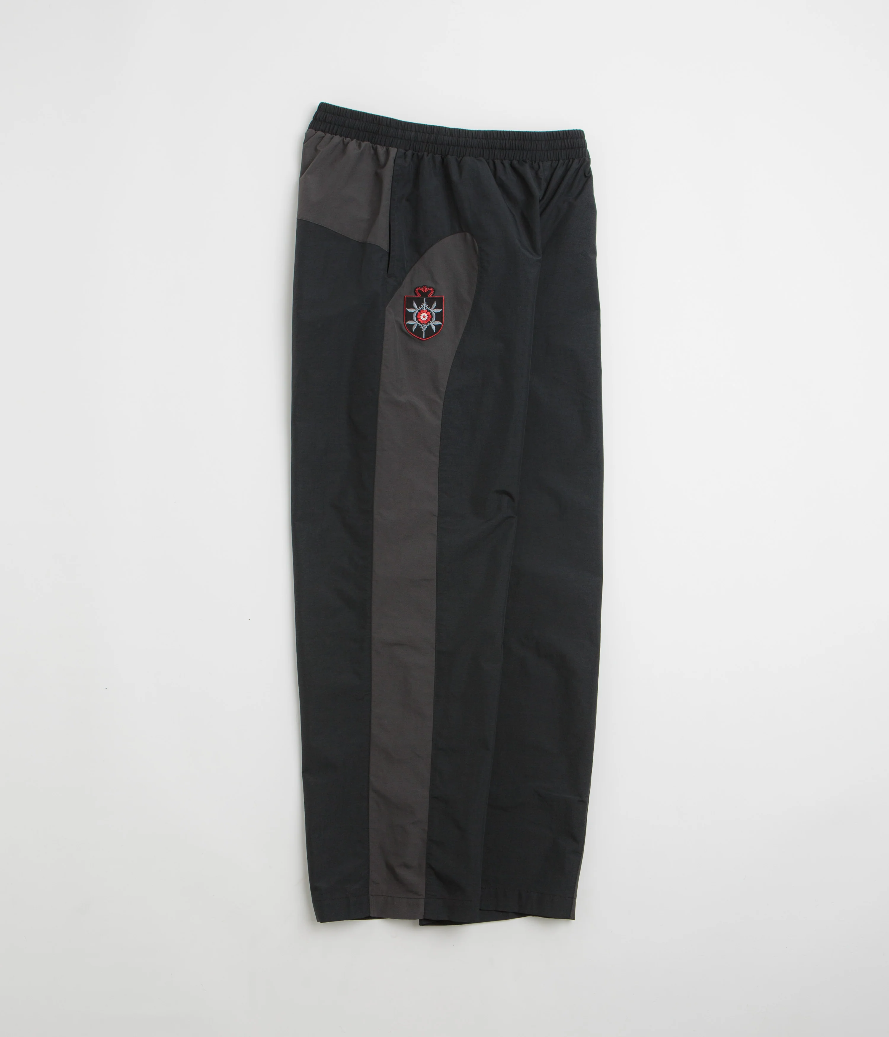 Umbro Rose Crest Track Pants - Black / Dark Gray - Image 2