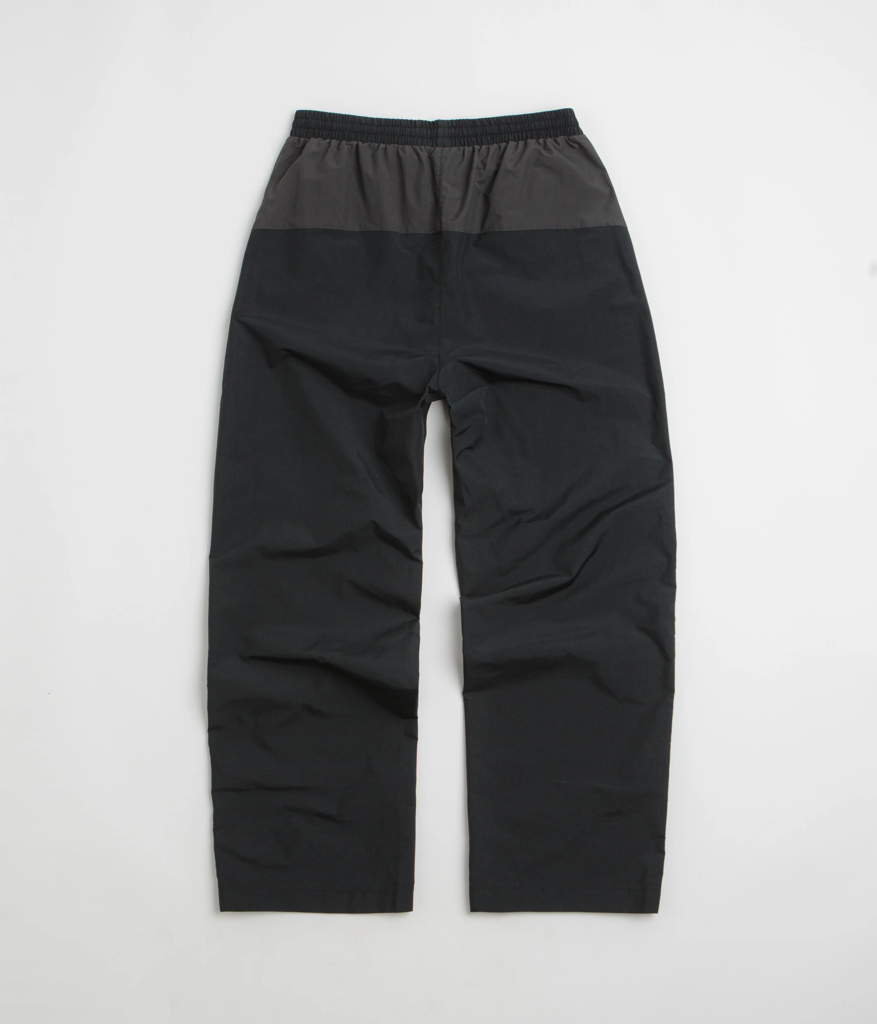 Umbro Rose Crest Track Pants - Black / Dark Gray - Image 3