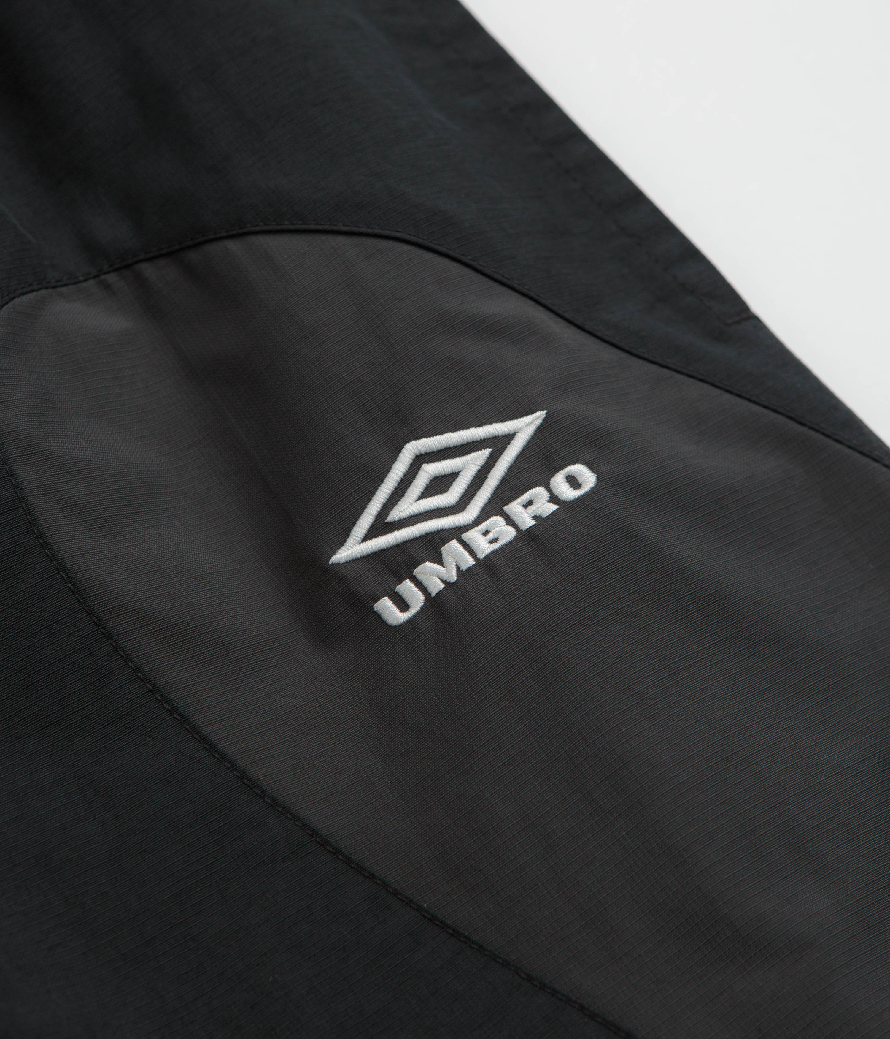Umbro Rose Crest Track Pants - Black / Dark Gray - Image 6