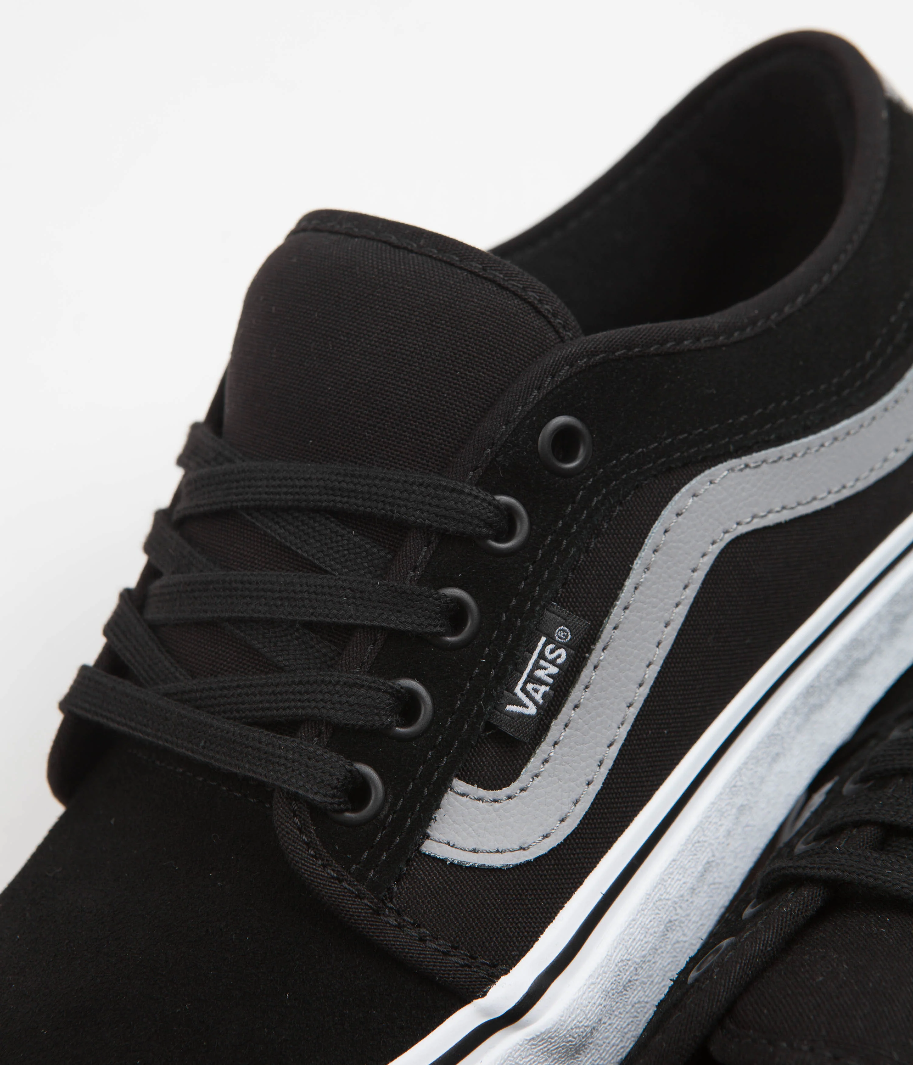 Vans Chukka Low Sidestripe Shoes - Black / Grey / White - Image 3