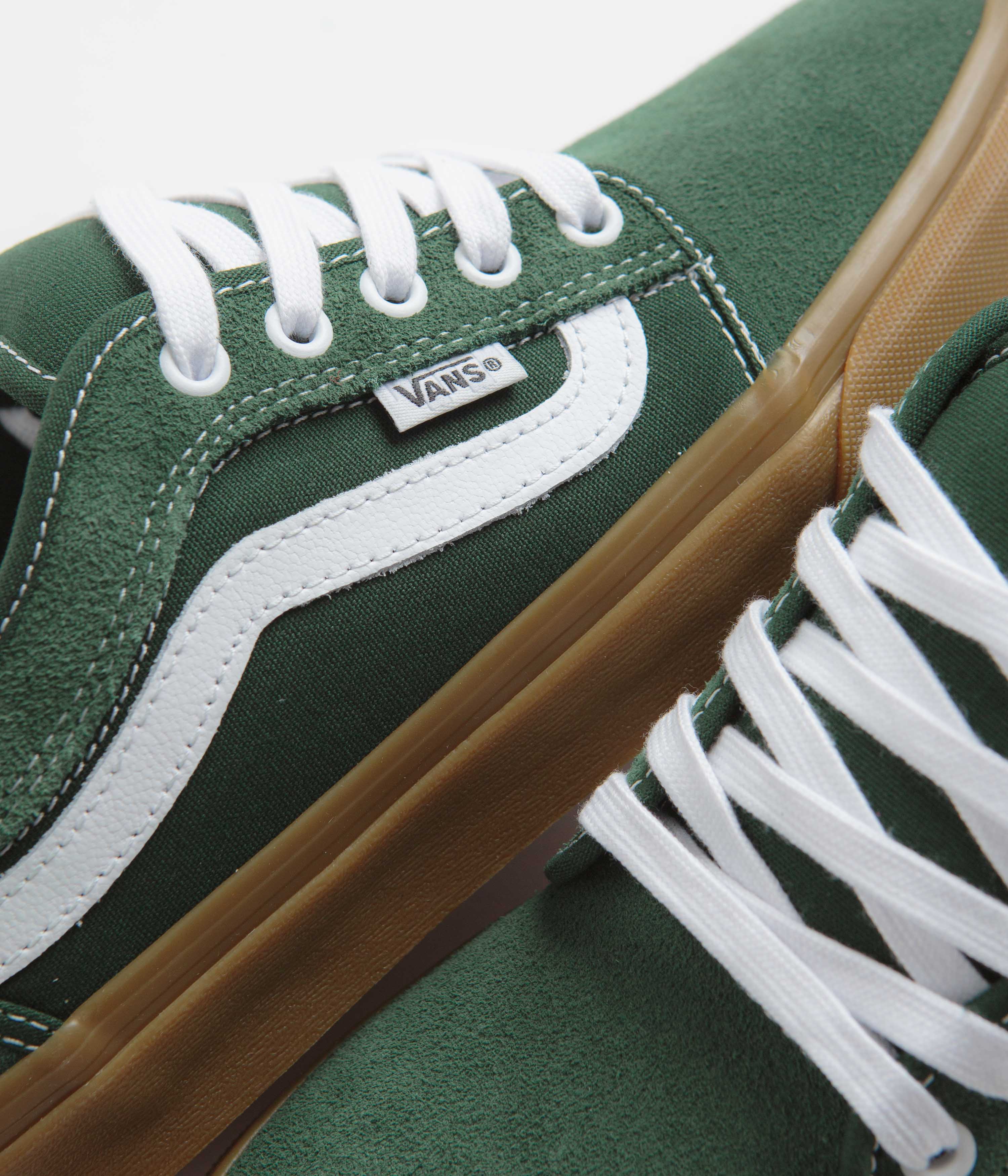 Vans Chukka Sidestripe Shoes - Dark Green / Gum - Image 3