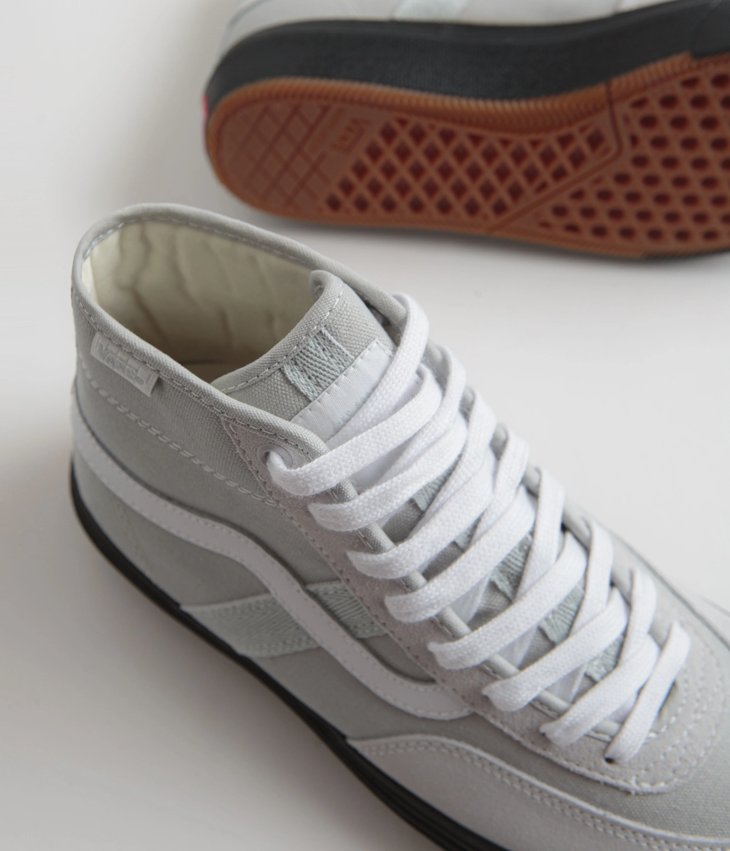 Vans Crockett High Shoes - Light Grey / Black - Image 3
