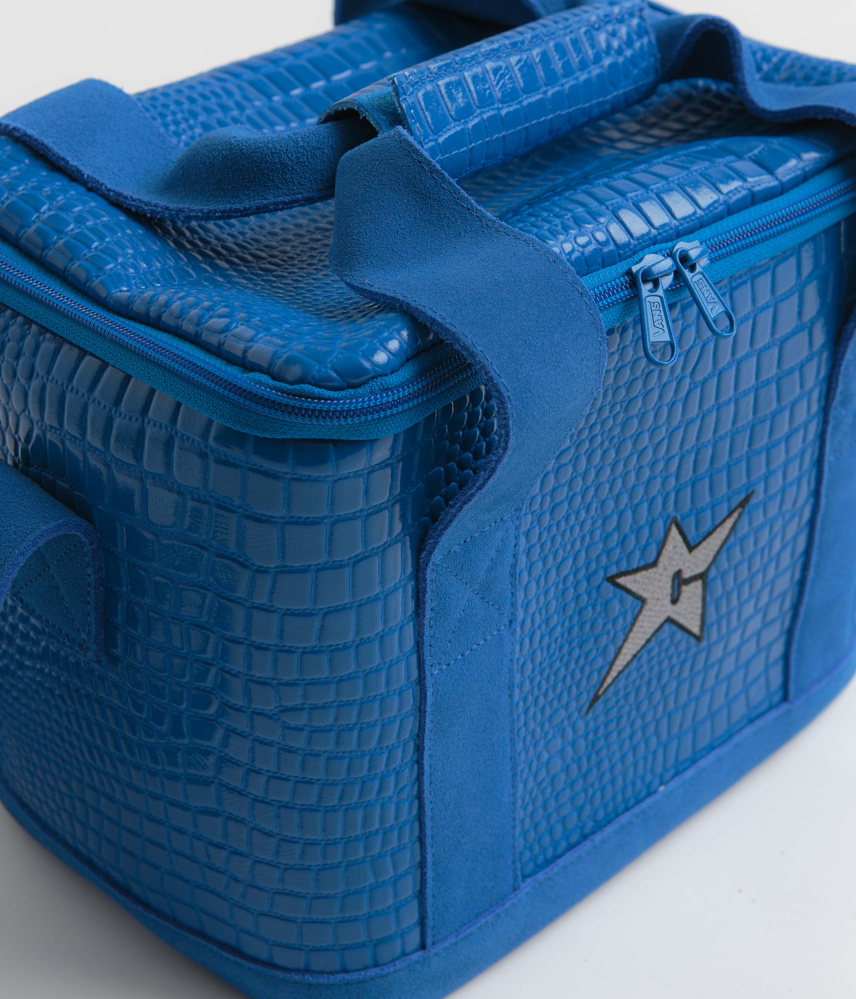 Vans Leather Lunch Bag - (Carpet) Skydiver - Image 4