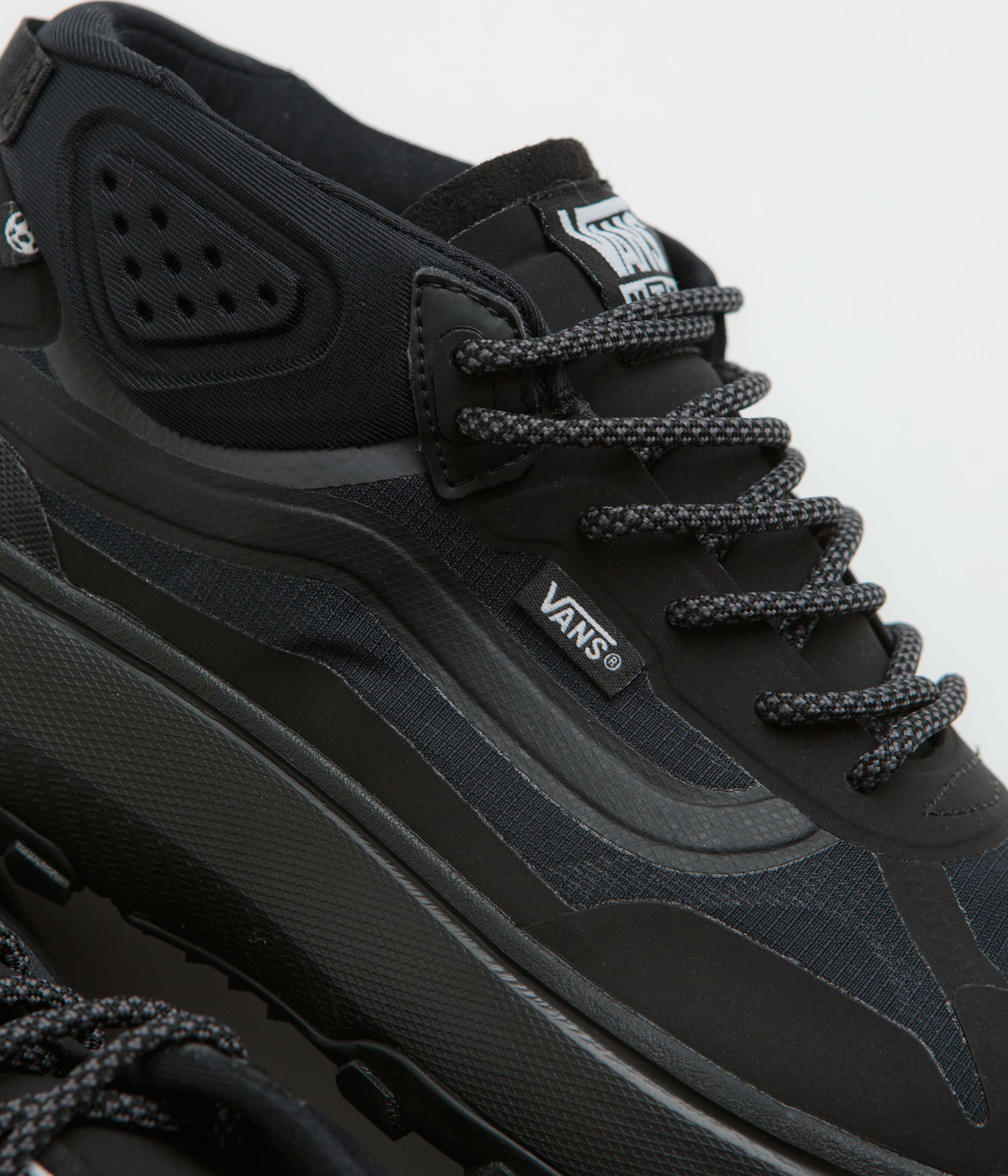 Vans MTE Crosspath Mid Shoes - Black / Black - Image 3