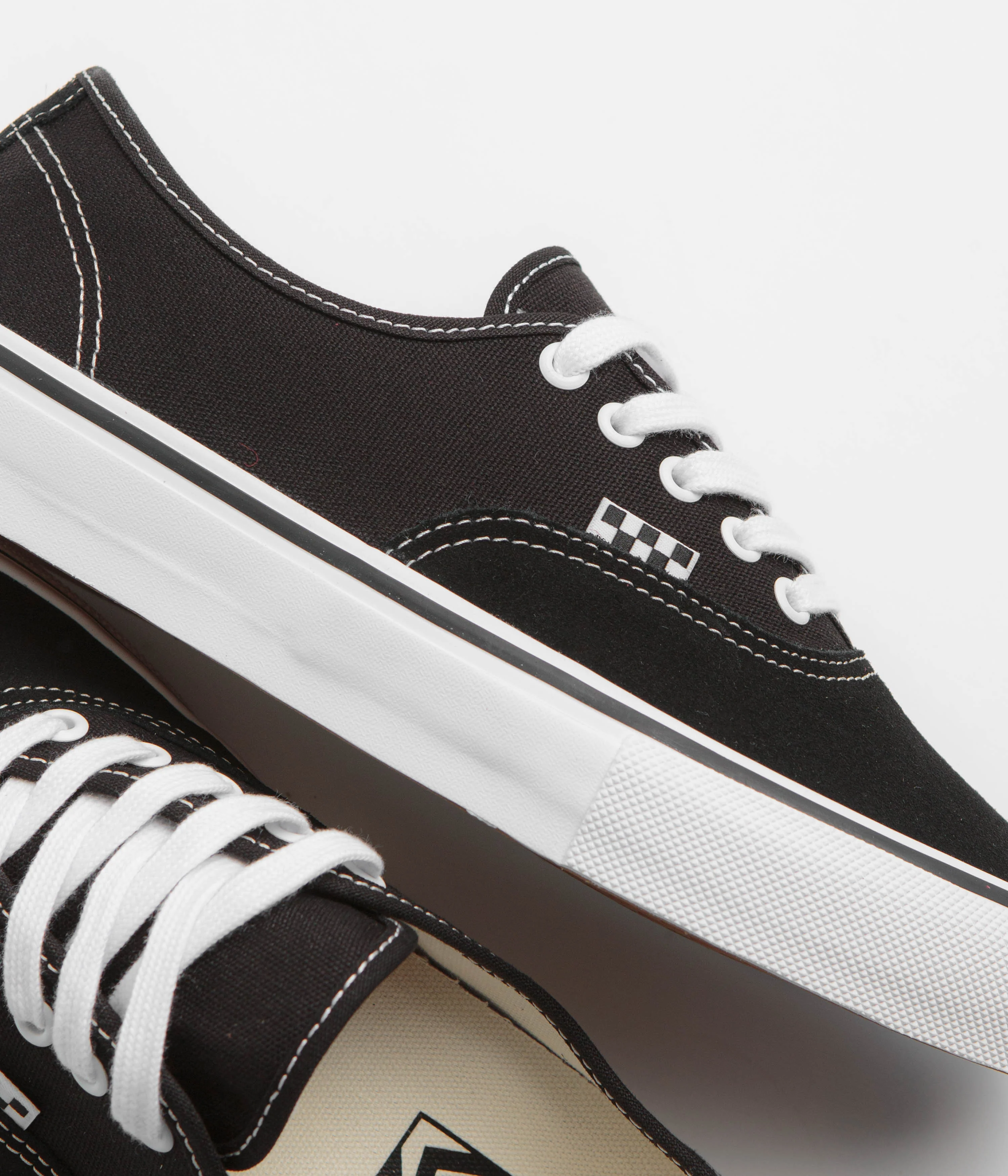 Vans Skate Authentic Shoes - Black / White - Image 3