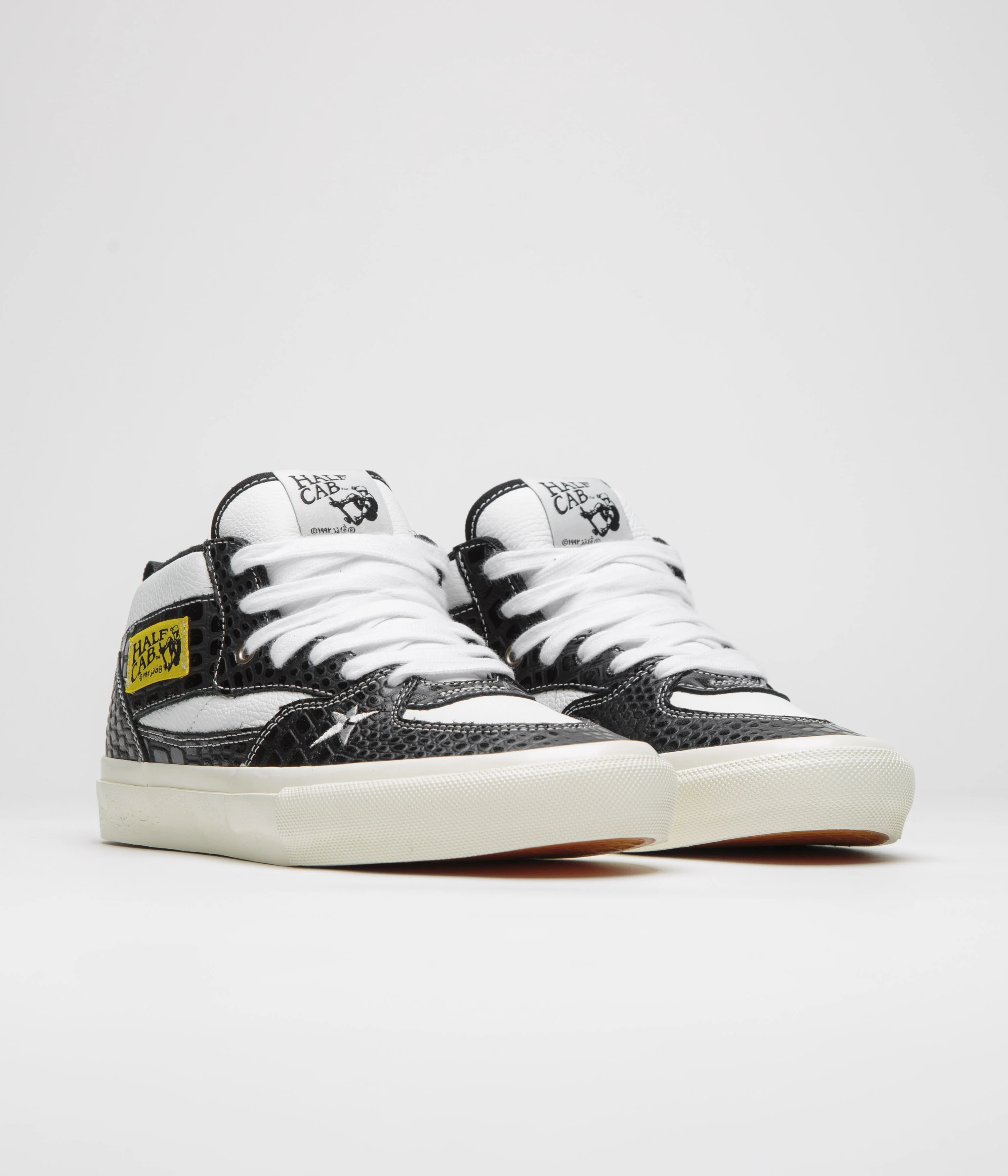 Vans Skate Half Cab Shoes - (Carpet) Black - Image 2