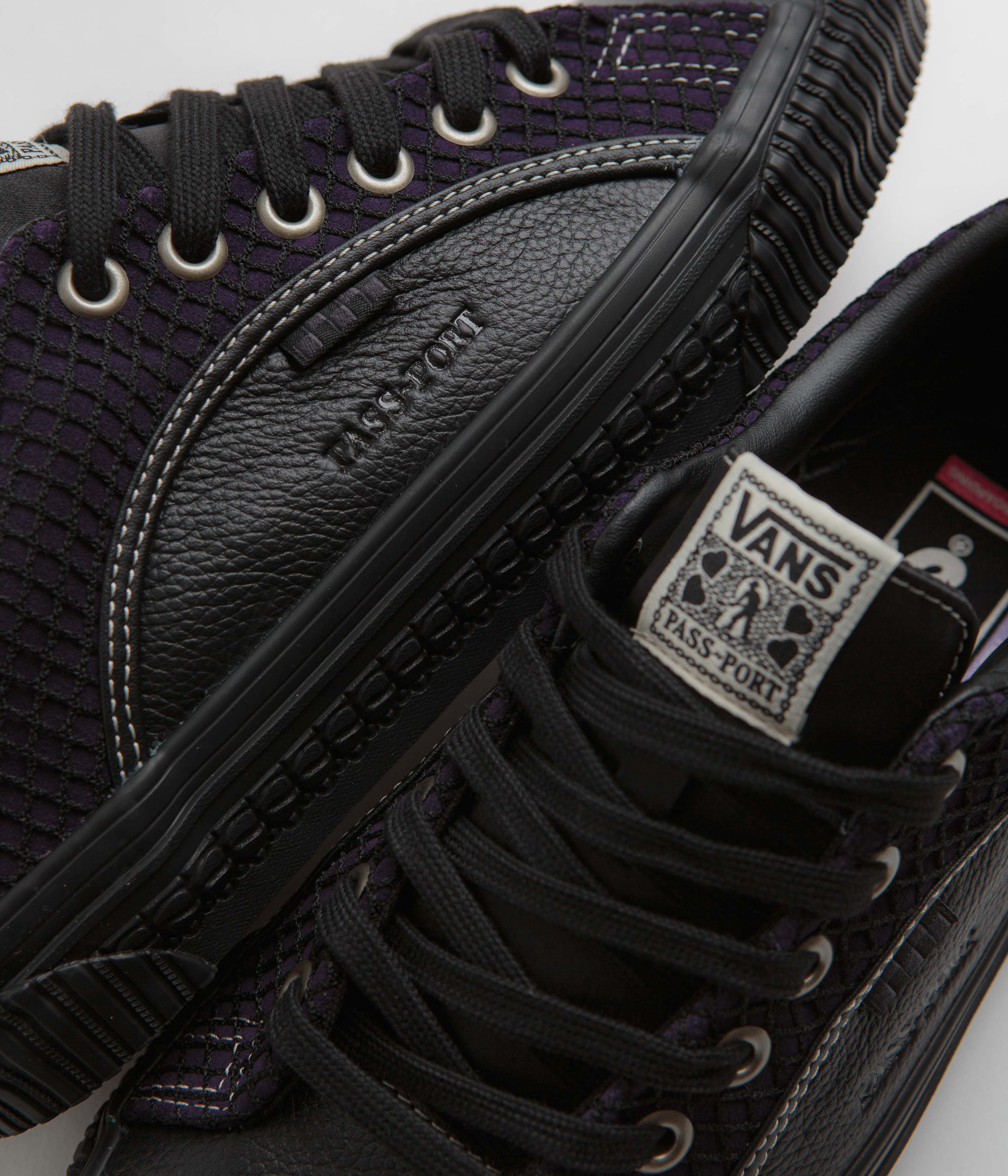 Vans Skate Lampin Shoes - (Pass Port) Black - Image 3