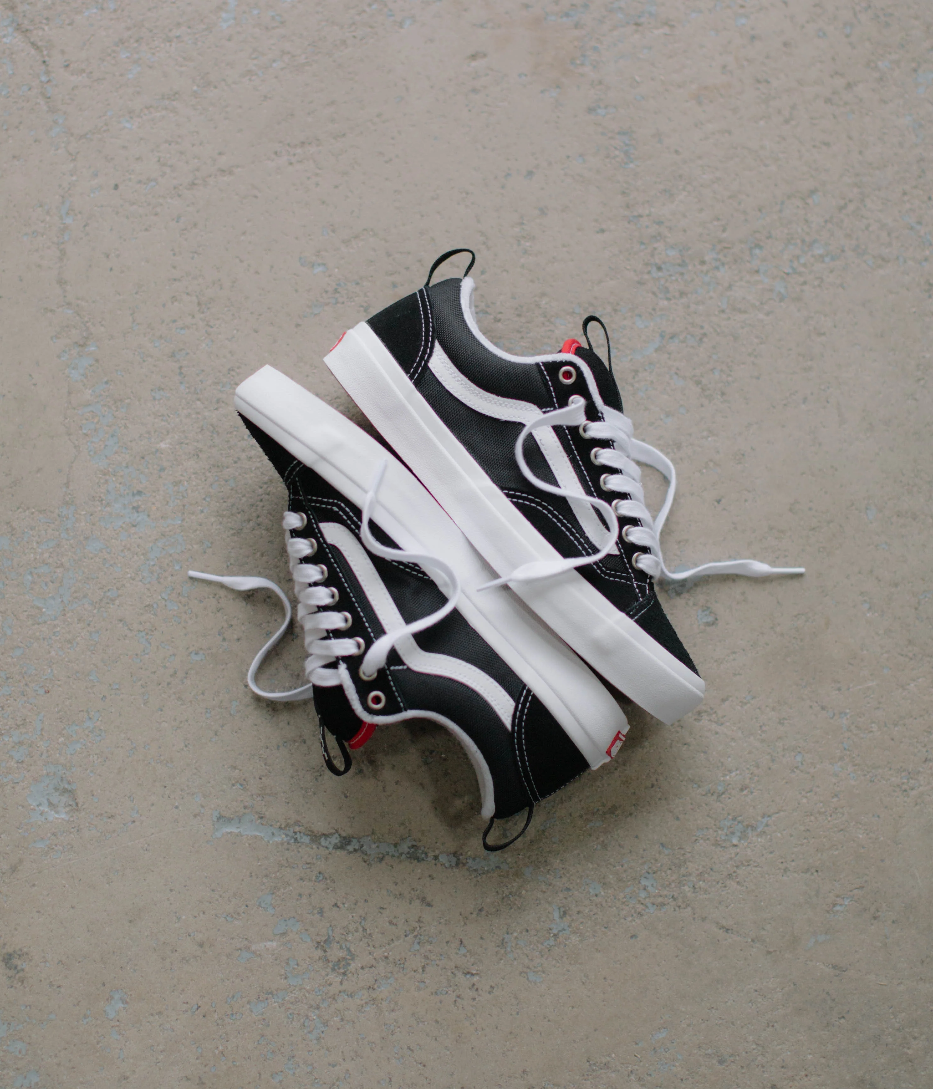 Vans Skate Old Skool 36+ Shoes - Black / White - Image 2