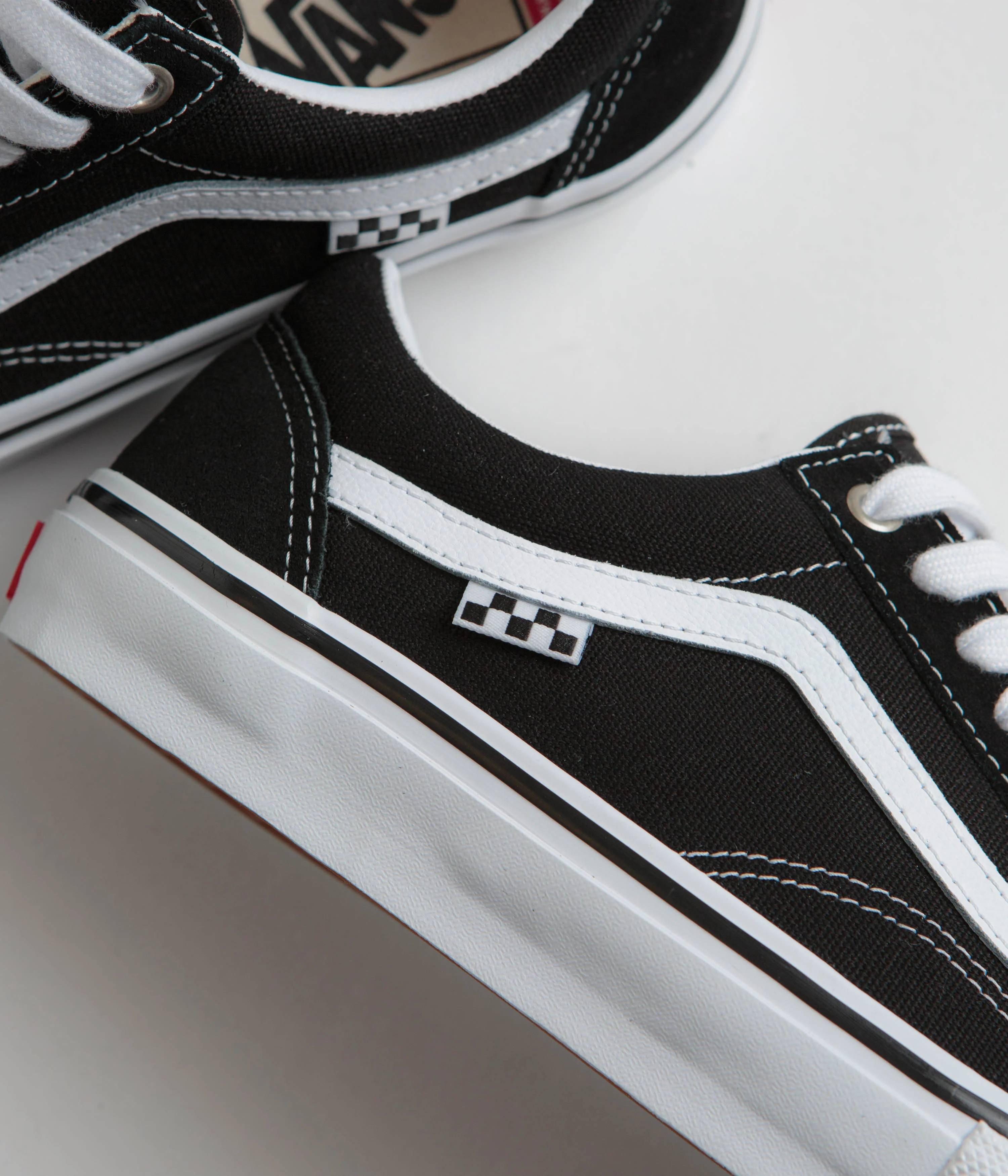 Vans Skate Old Skool Shoes - Black / White - Image 3