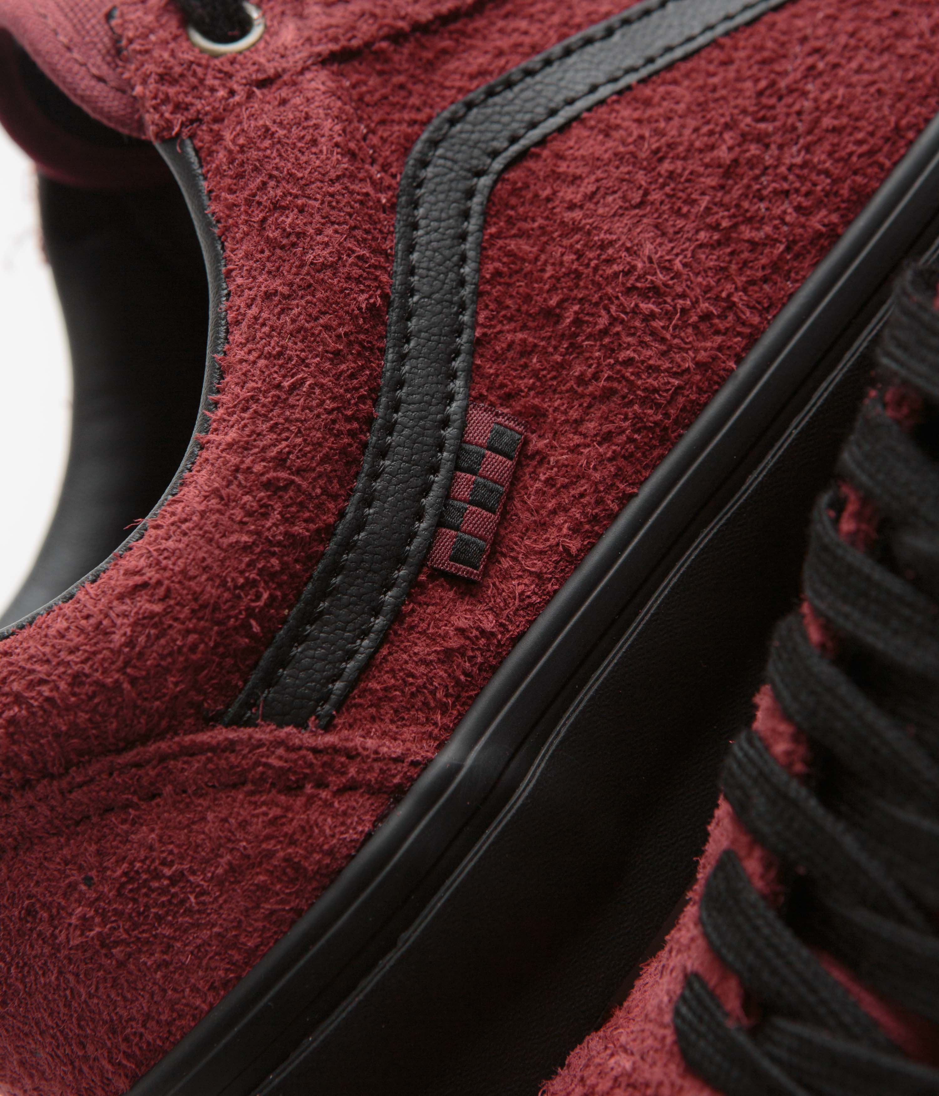 Vans Skate Old Skool Shoes - Hairy Suede Black / Burgundy - Image 3