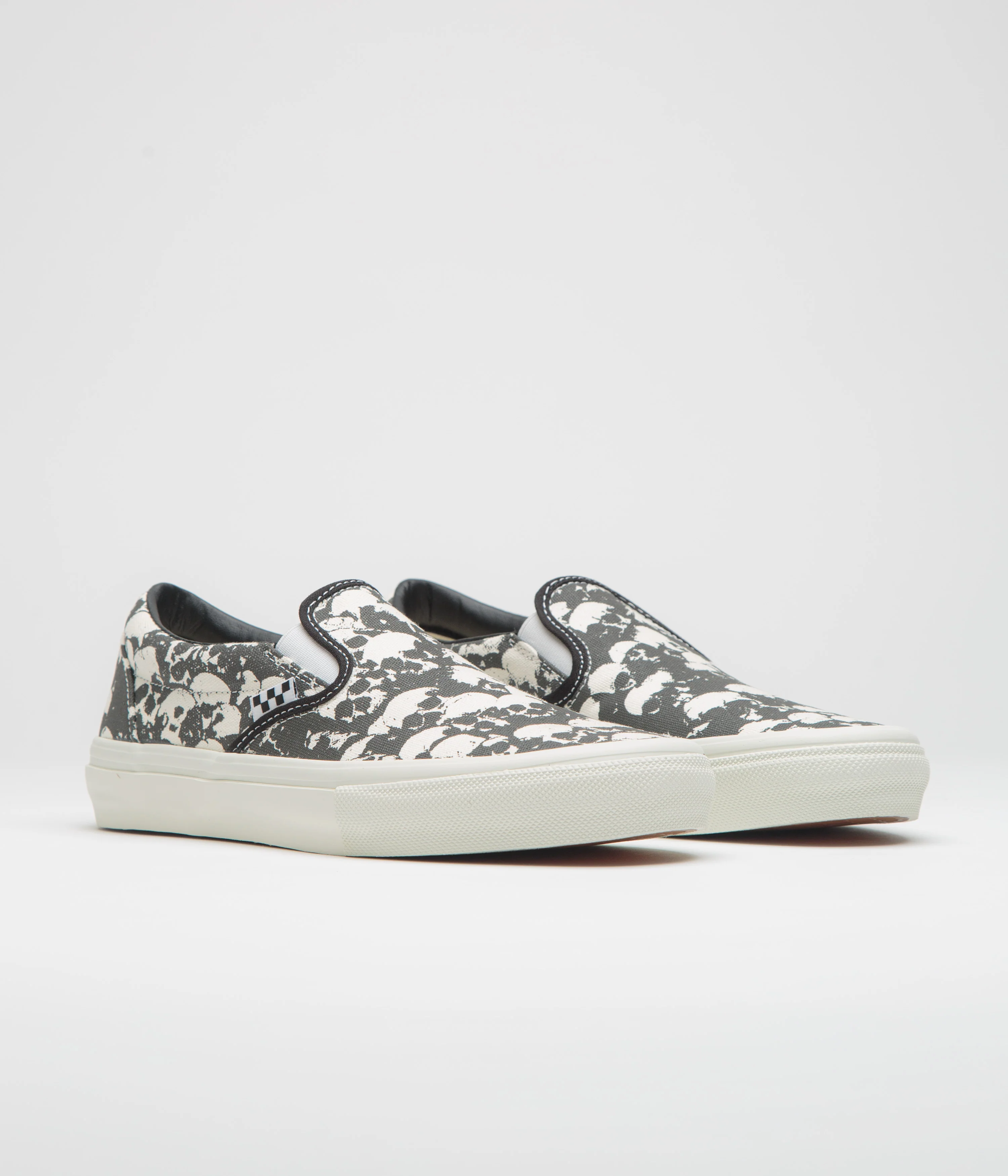 Vans Skate Slip-On Shoes - Skull Pile Black / White / Gum - Image 2