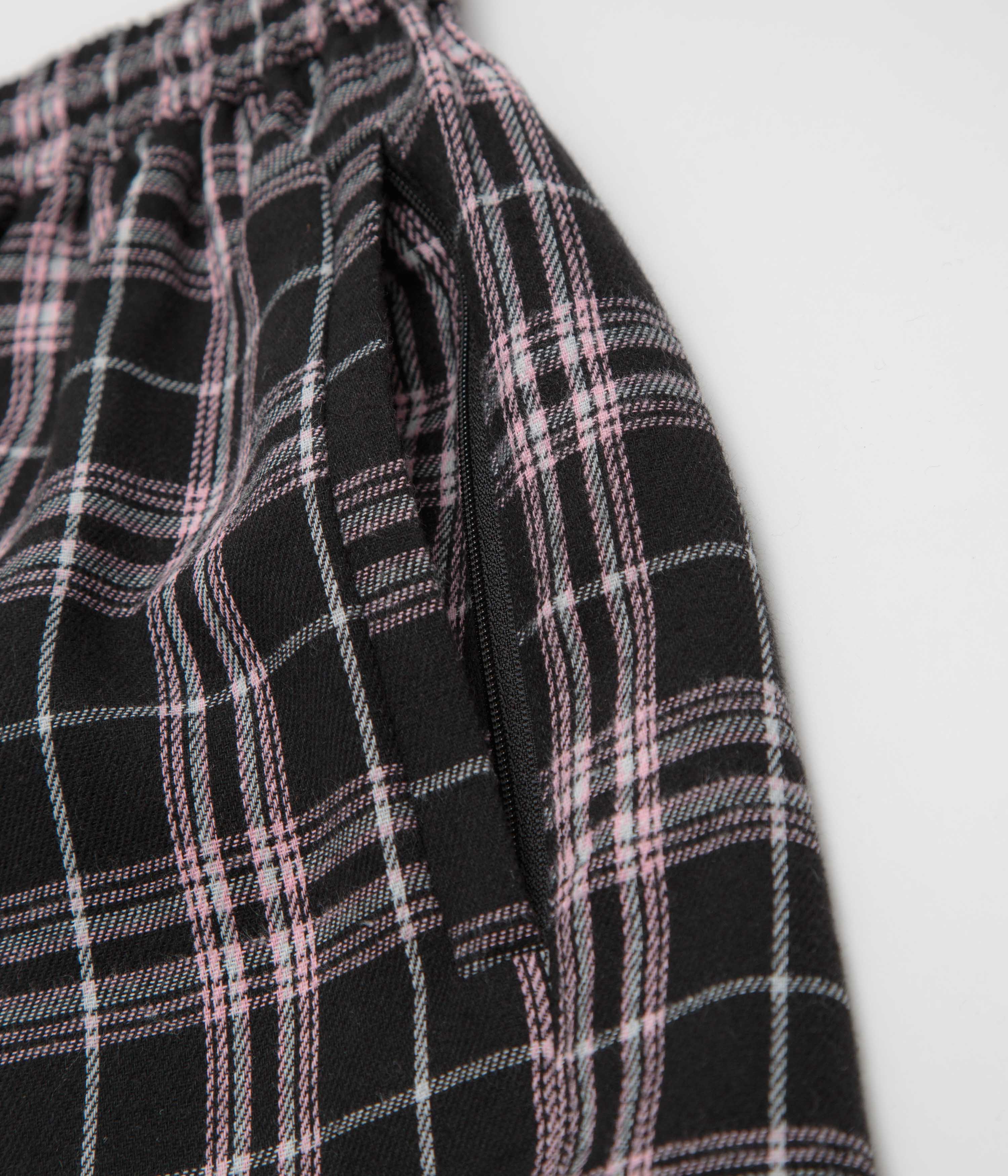 Yardsale Shoreline Plaid Shorts - Black / Pink - Image 7