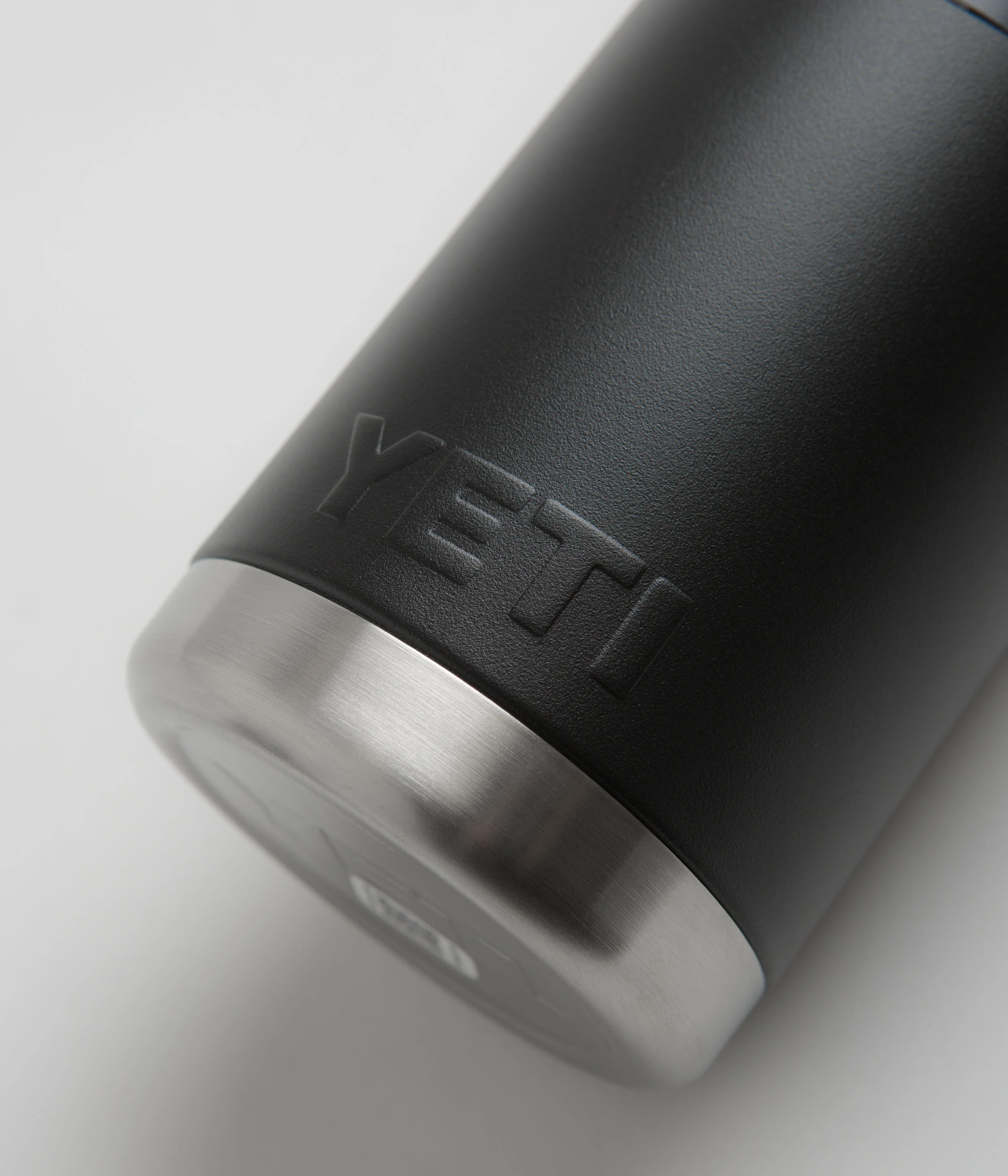 Yeti Chug Cap Rambler Bottle 26oz - Black - Image 5