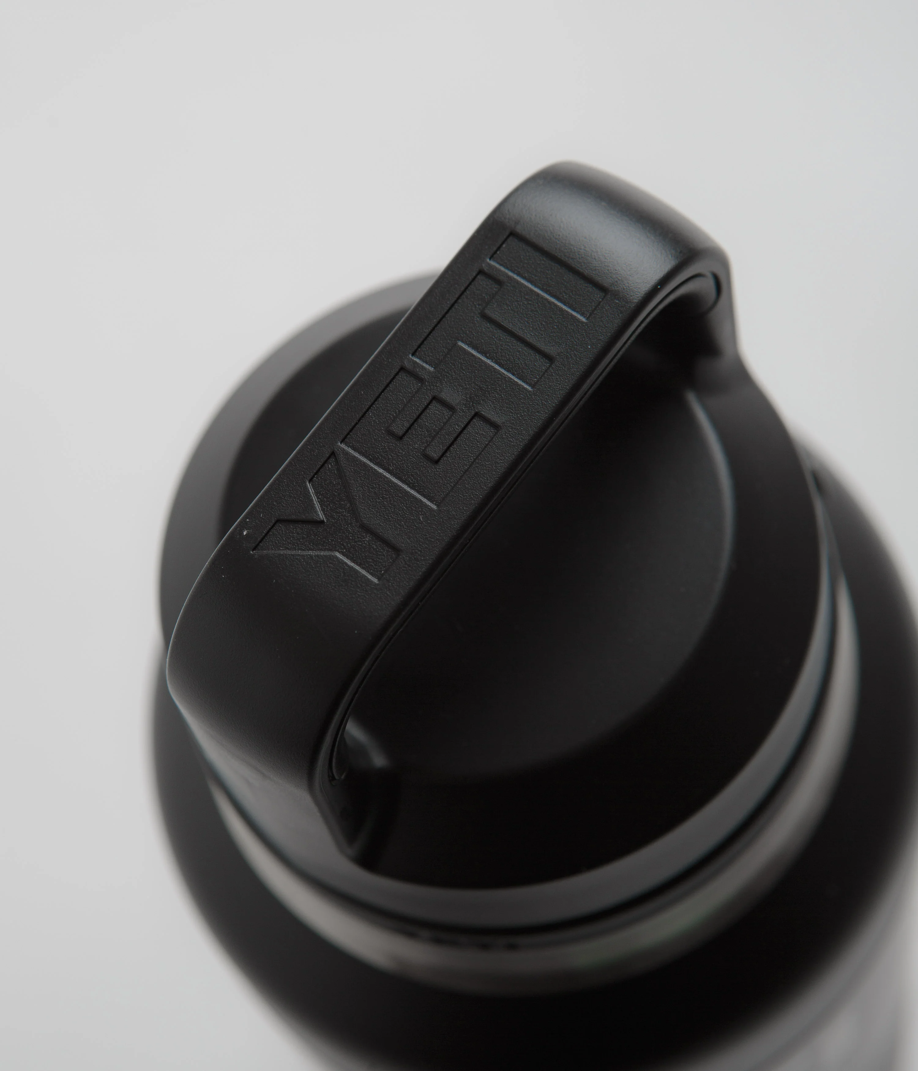 Yeti Chug Cap Rambler Bottle 46oz - Black - Image 3