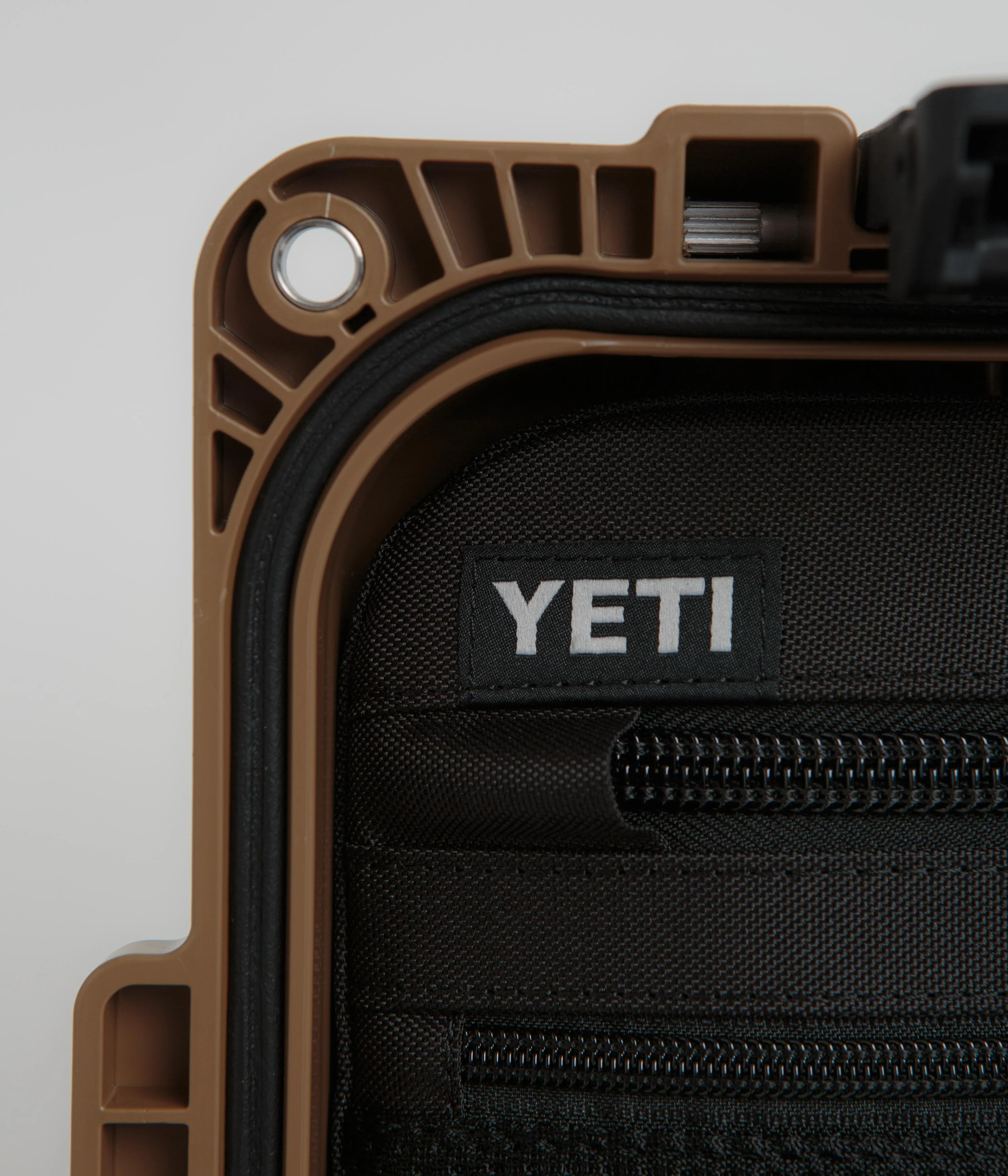 Yeti Loadout 30 Go Box - Wetlands Brown - Image 7