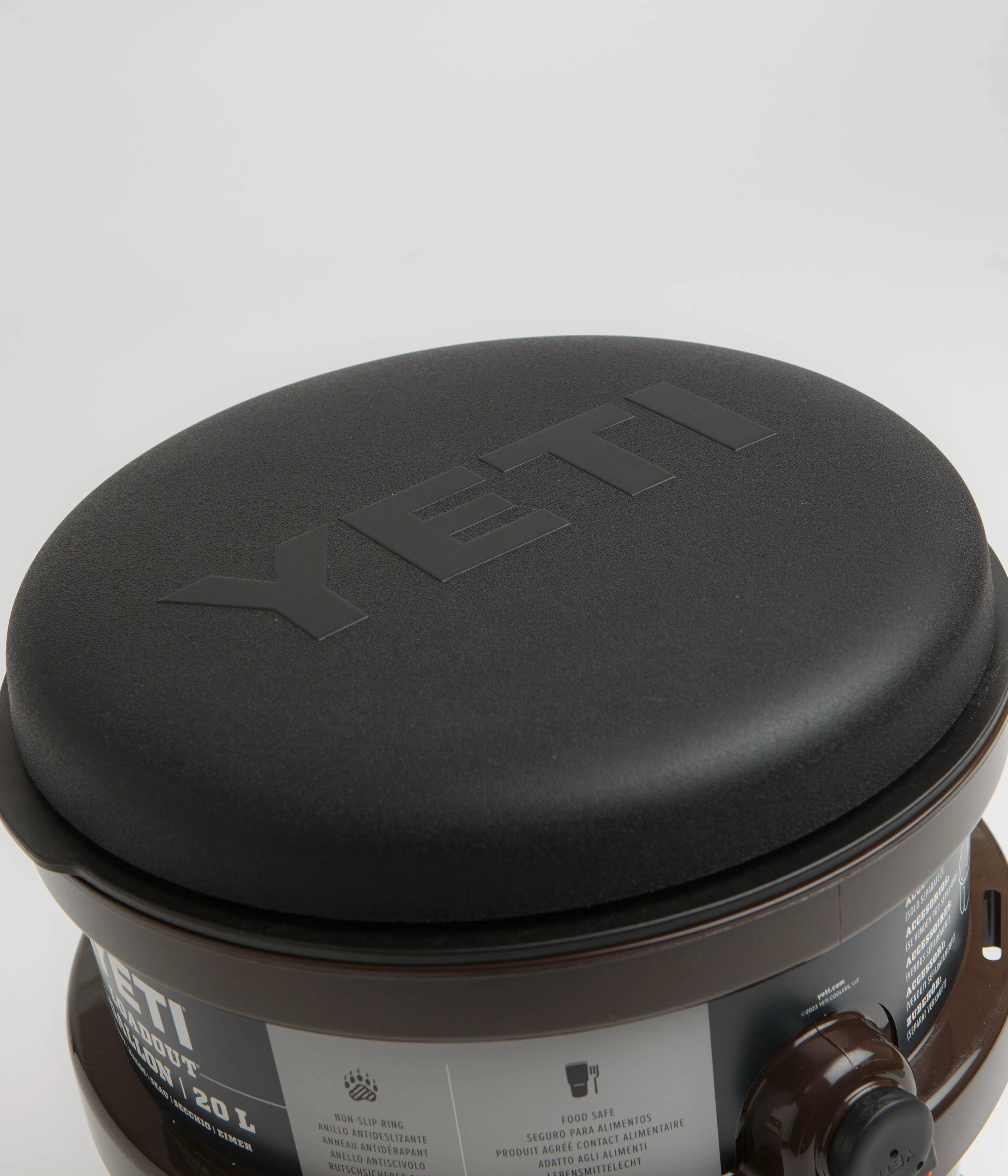 Yeti LoadOut Bucket Swivel Seat - Black - Image 2