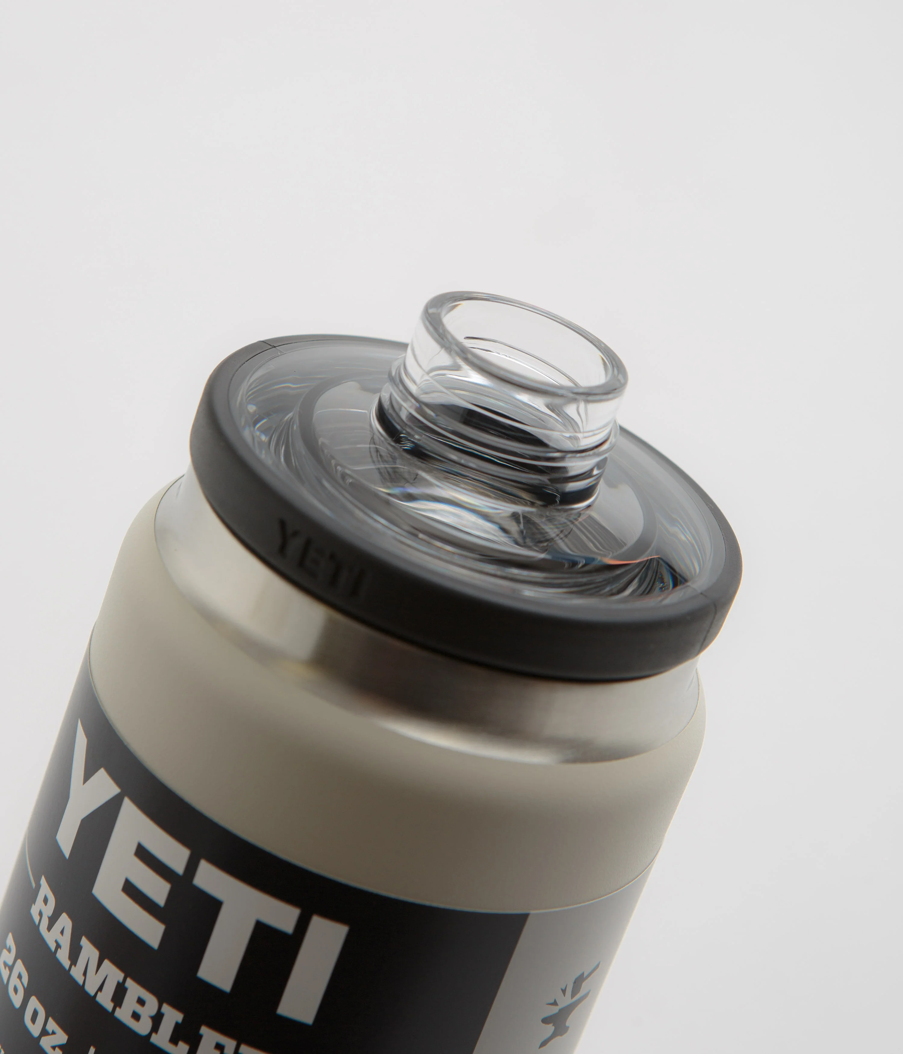 Yeti Rambler Bottle V2 26oz - Cape Taupe - Image 4