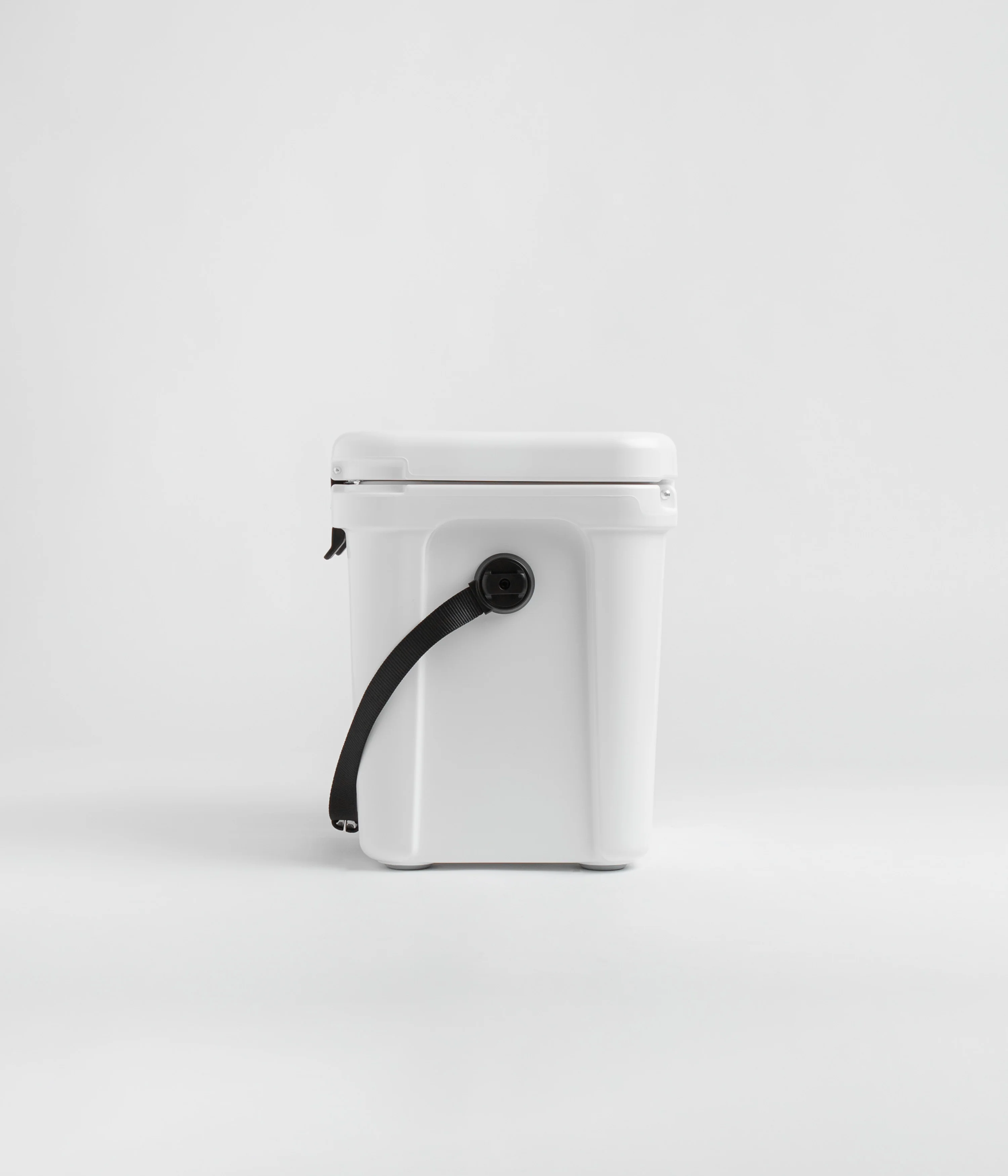 Yeti Roadie 24 Hard Cooler - White - Image 2
