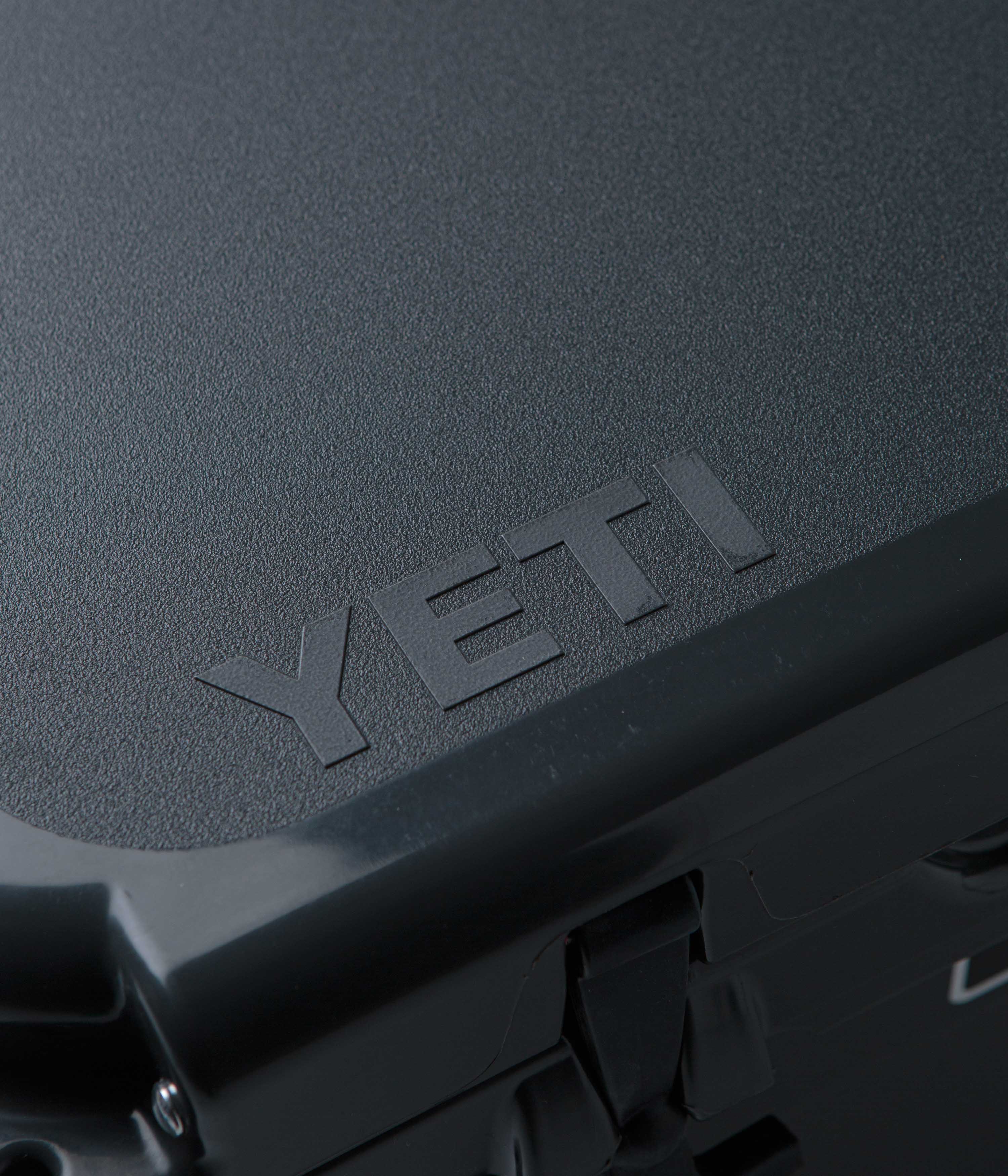 Yeti Tundra 35 Hard Cooler - Charcoal - Image 4