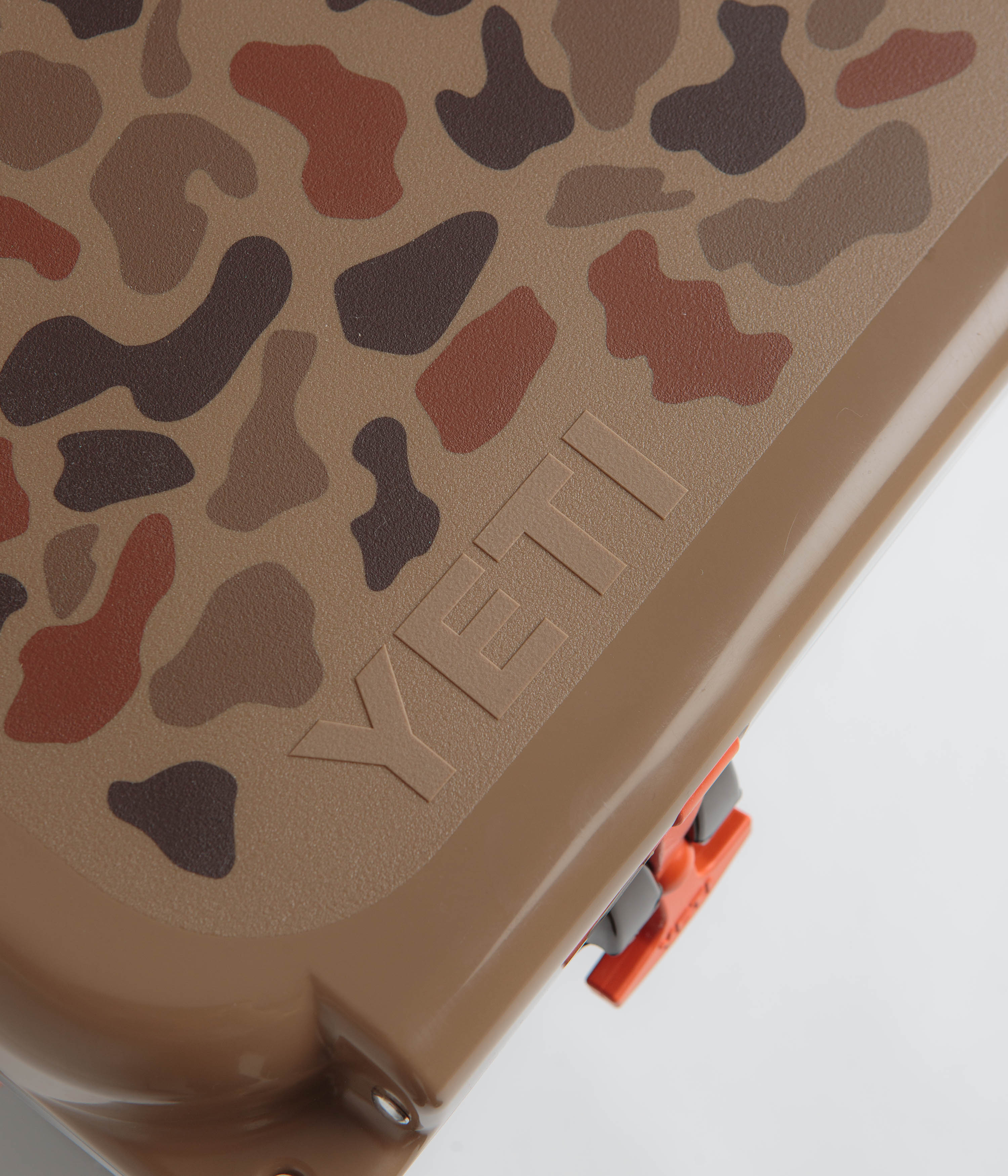 Yeti Tundra 45 Hard Cooler - Wetlands Camo - Image 8